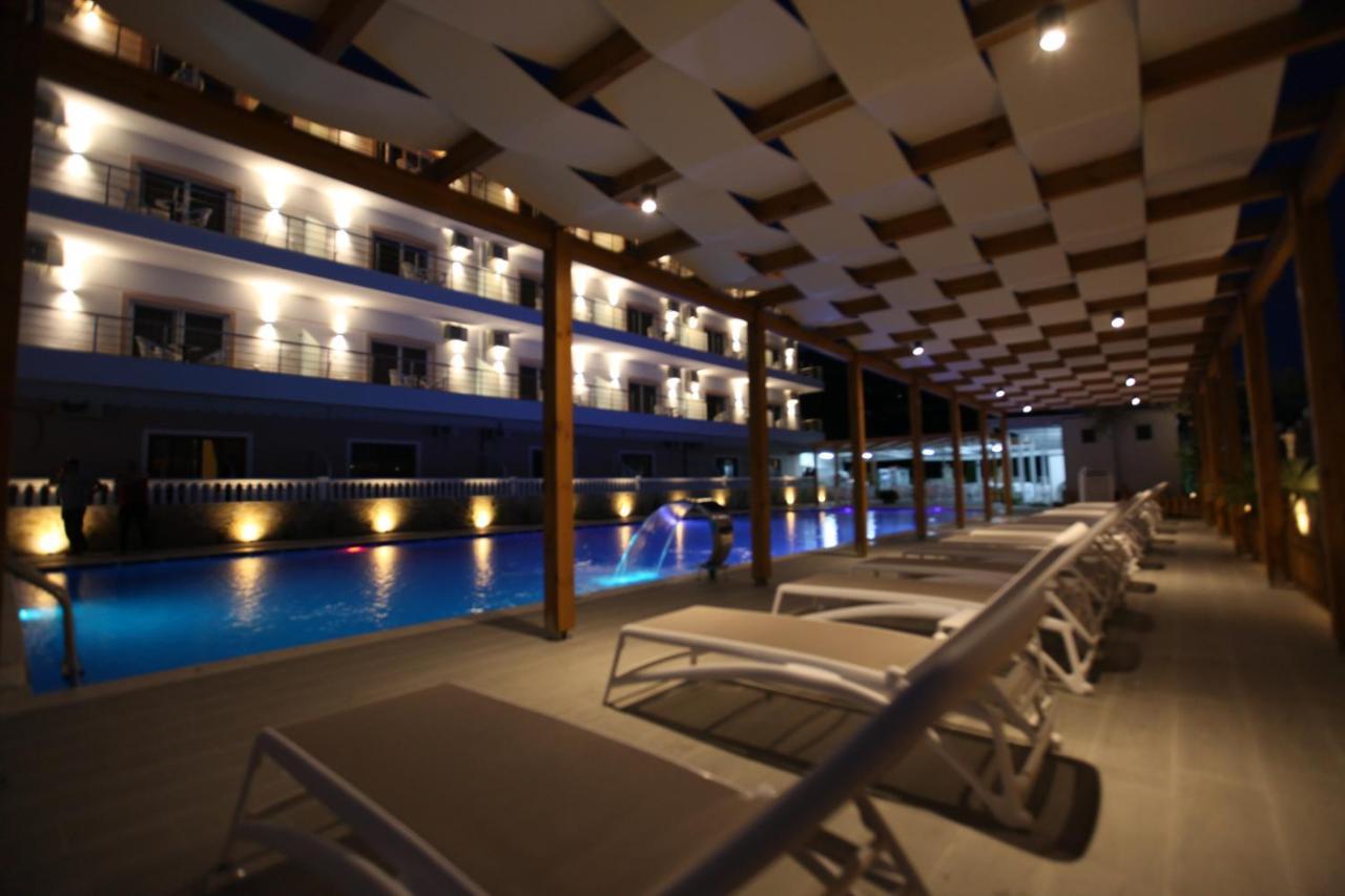 Hotel Riviera ボルシュ エクステリア 写真